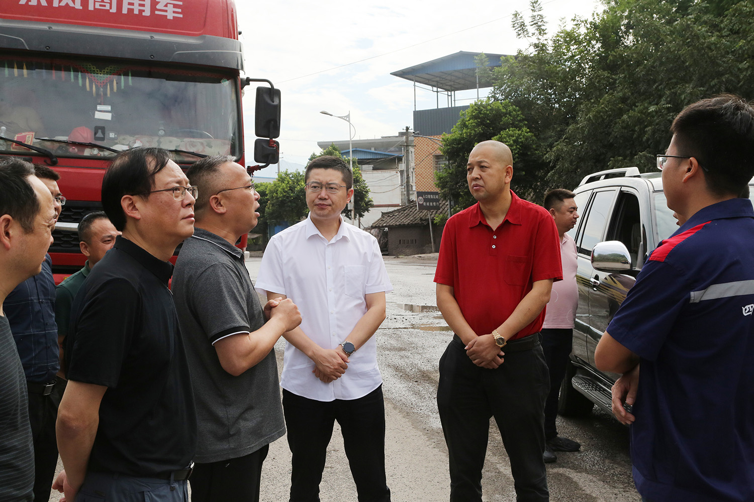 旺苍县副县长任伟霖调研S411线广元苍溪至旺苍段公路工程